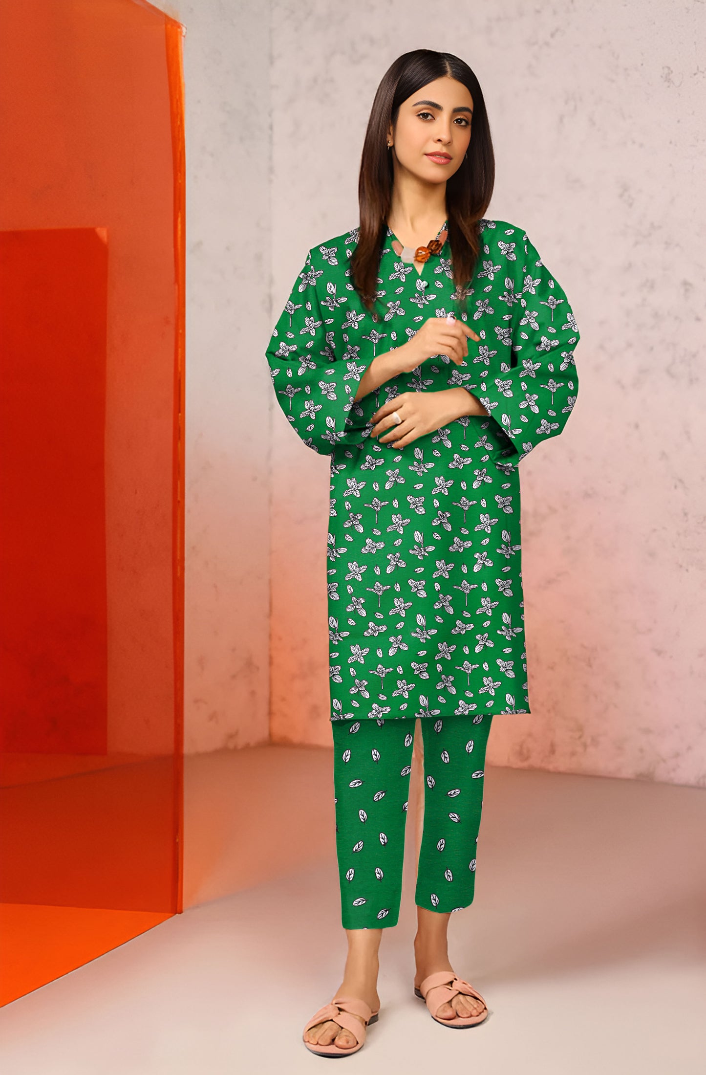 Loral Prints Ladies Suit 2 PCs Un-Stitched D-48